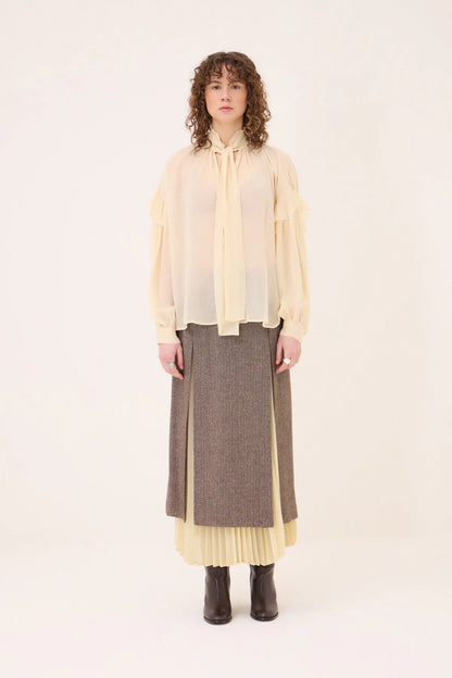 Camicia scollo V fiocco