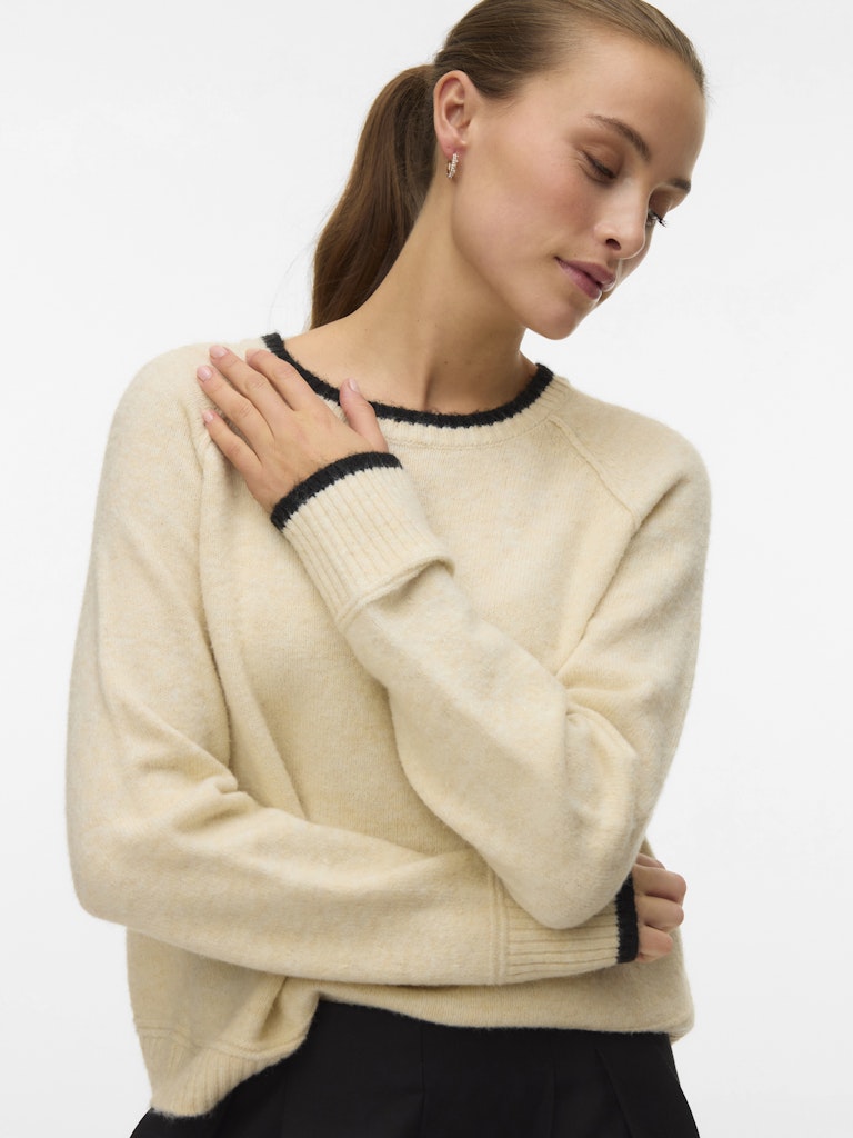 Maglia scollo profilato