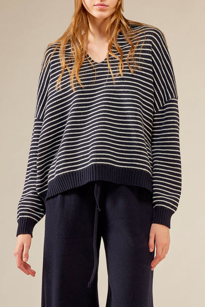 Maglia scollo V righe