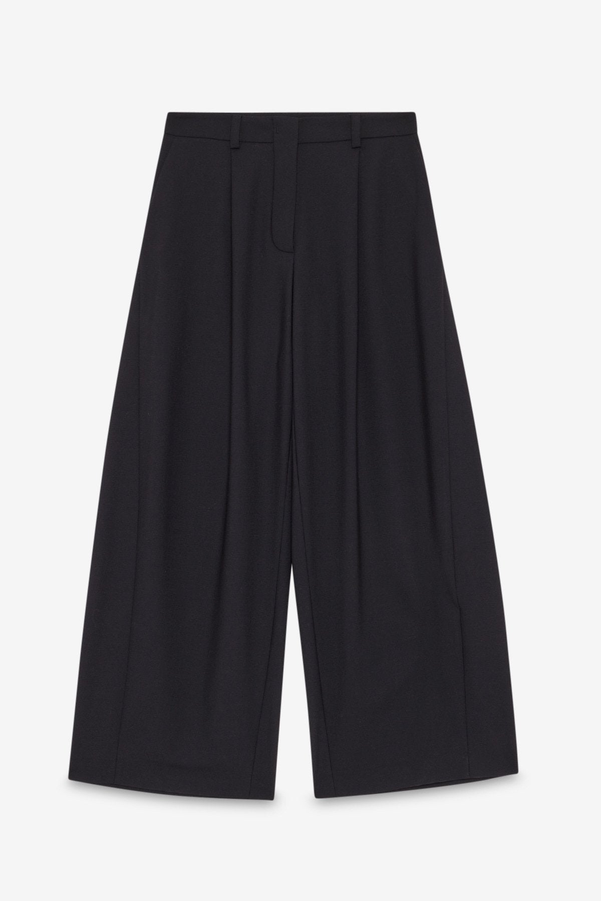 Pantaloni ampi
