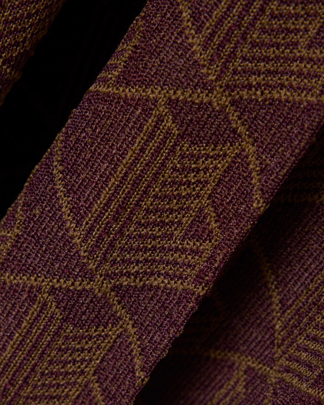 Pantaloni logati