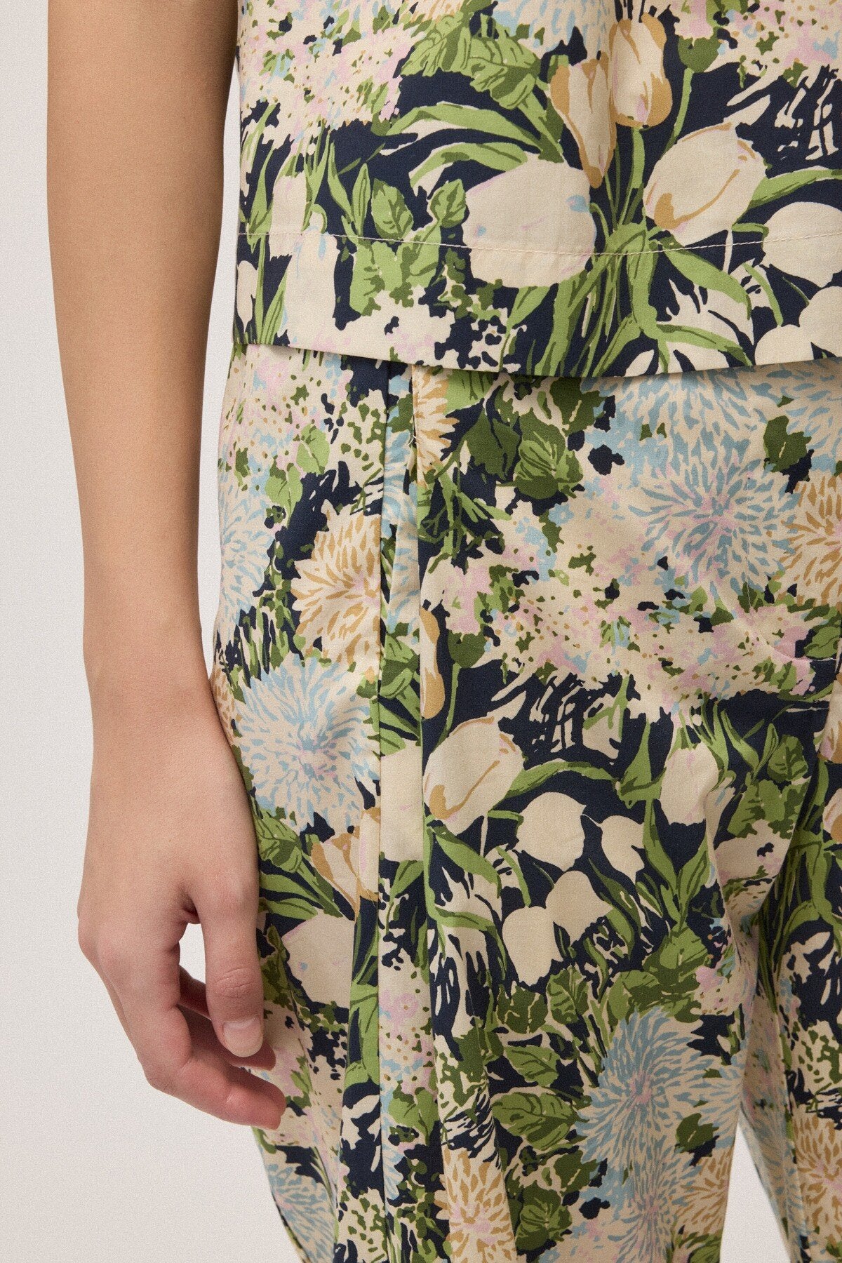 Pantaloni fantasia fiori