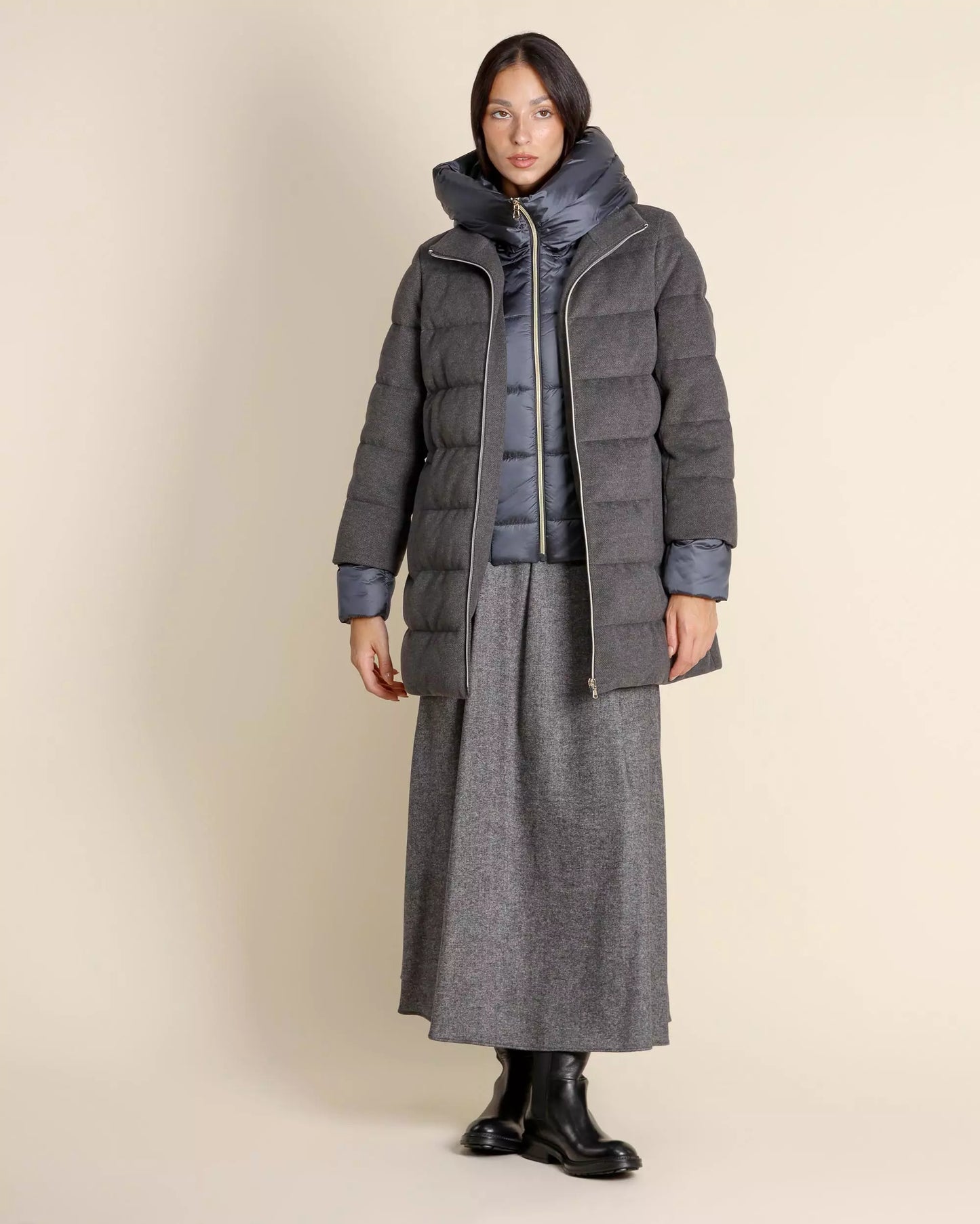 Piumino cintura cappuccio