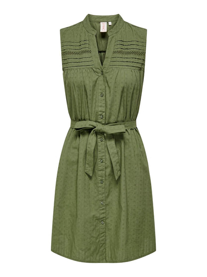 Abito smanicato cintura