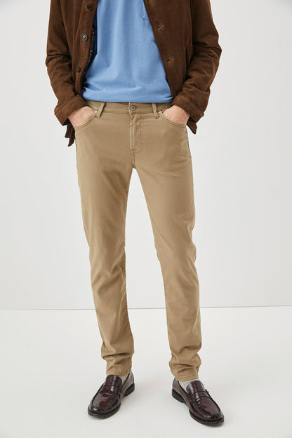 Pantaloni cinque tasche