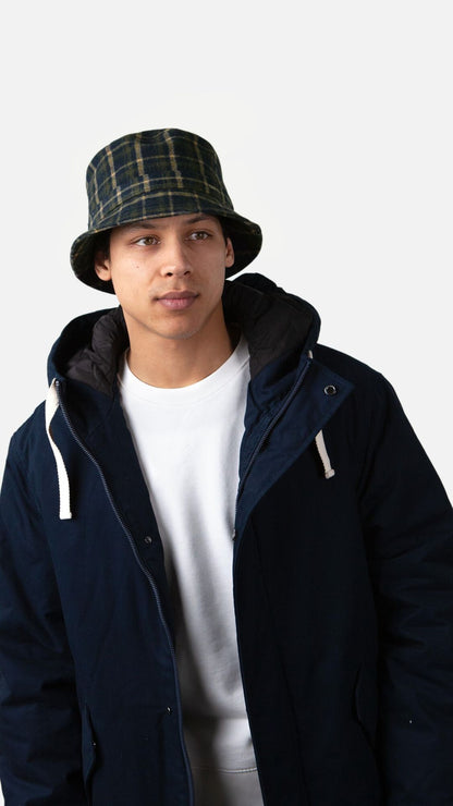 CAPPELLO TESSUTO FINESTRATO